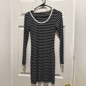 Hearts & hips dress size medium